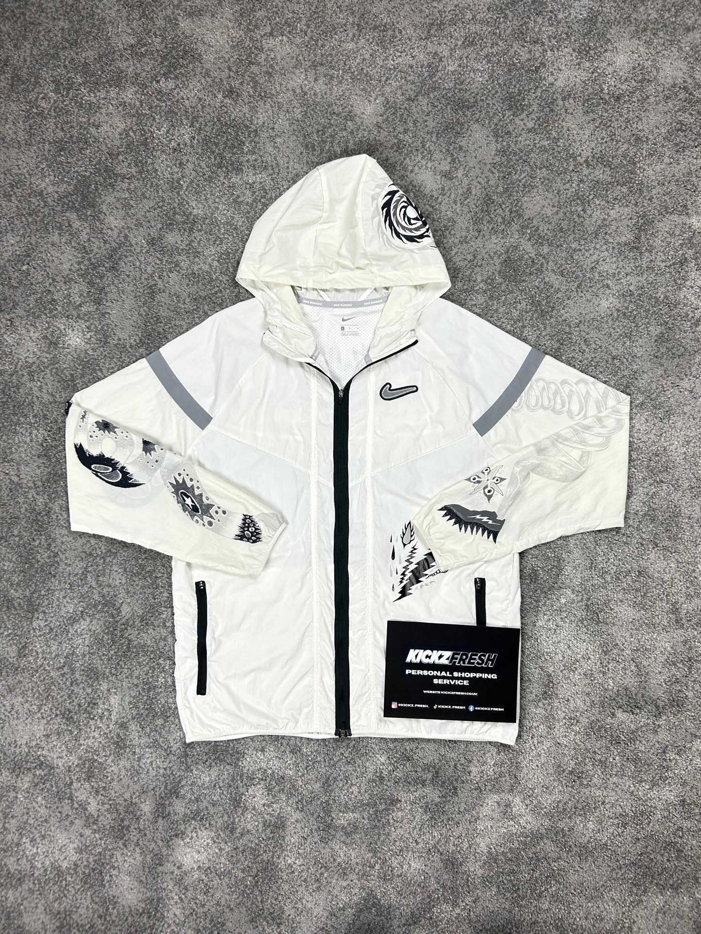 Nike Windrunner Jacket Tokyo Cream White Dragon
