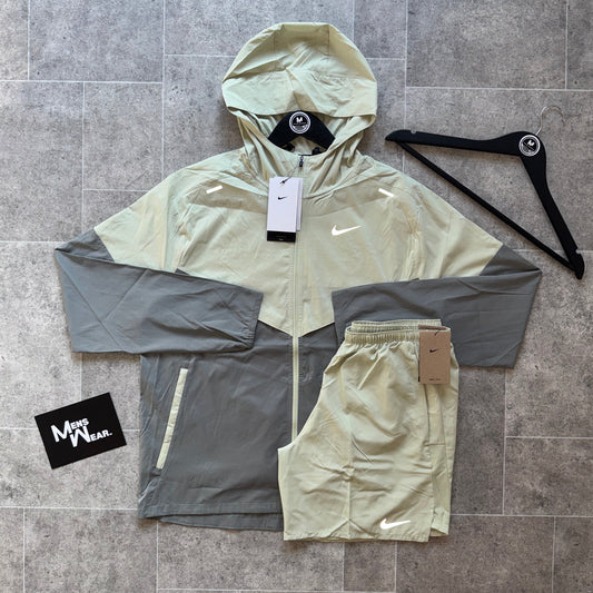 Nike uv windbreaker x challenger set - olive aura