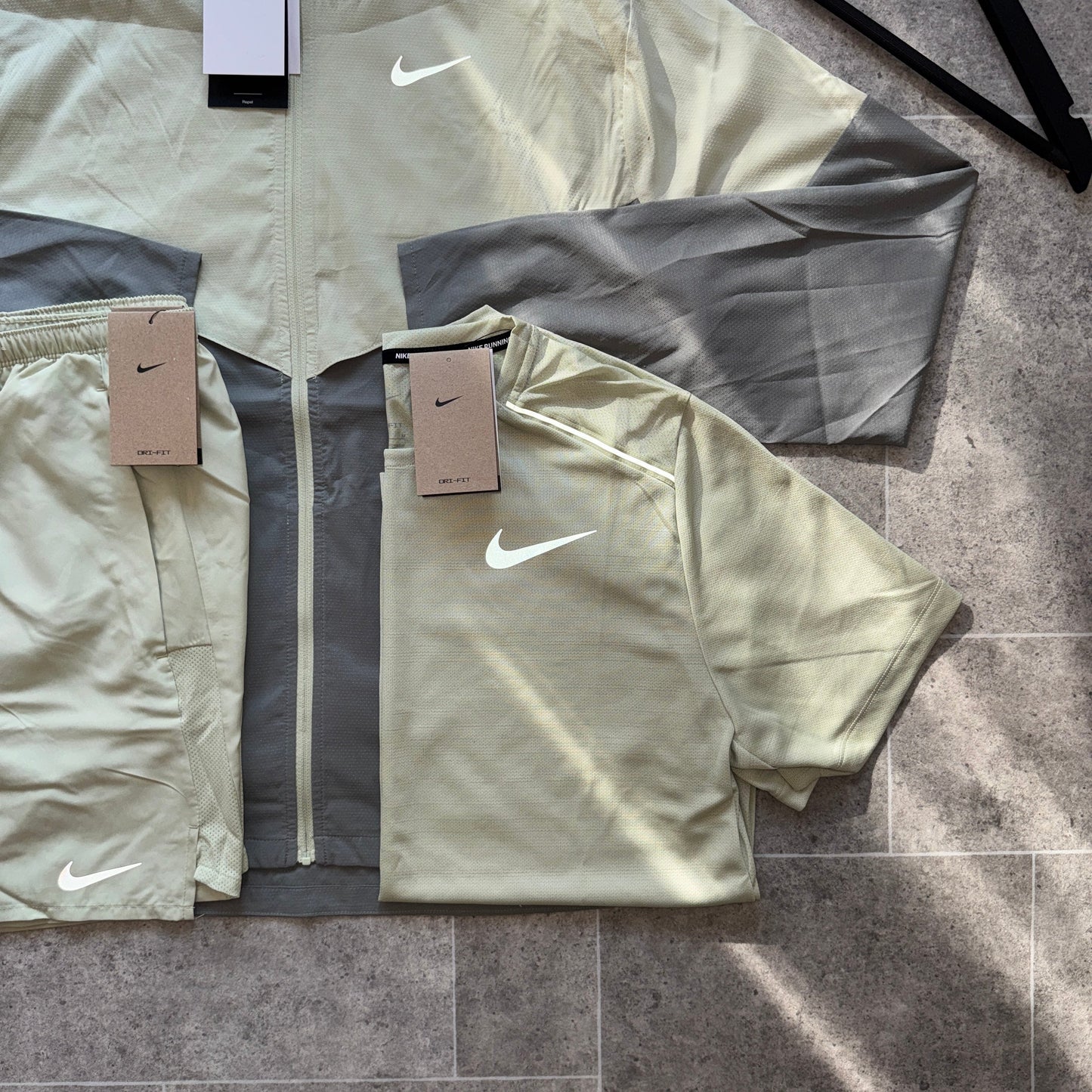 Nike UV Tri-Set - Olive Aura